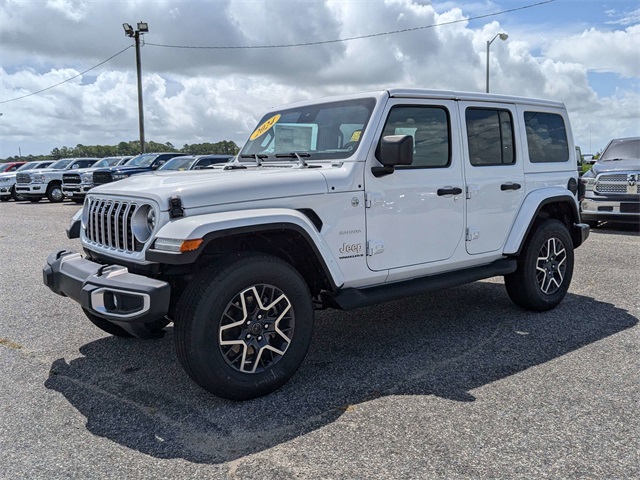 2024 Jeep Wrangler Sahara photo 8