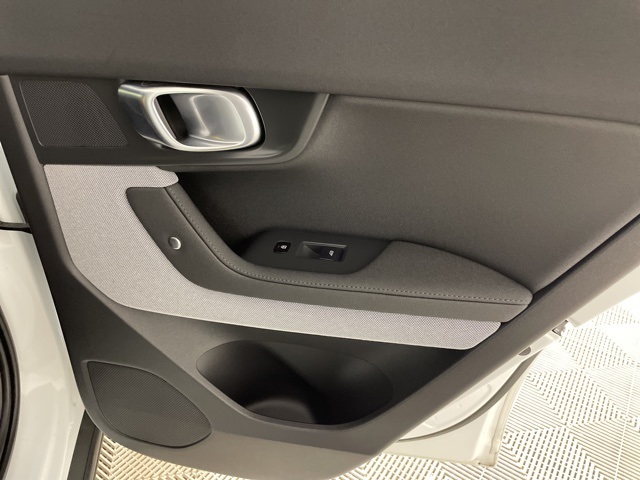 2022 Polestar PS2 e-AWD photo 36