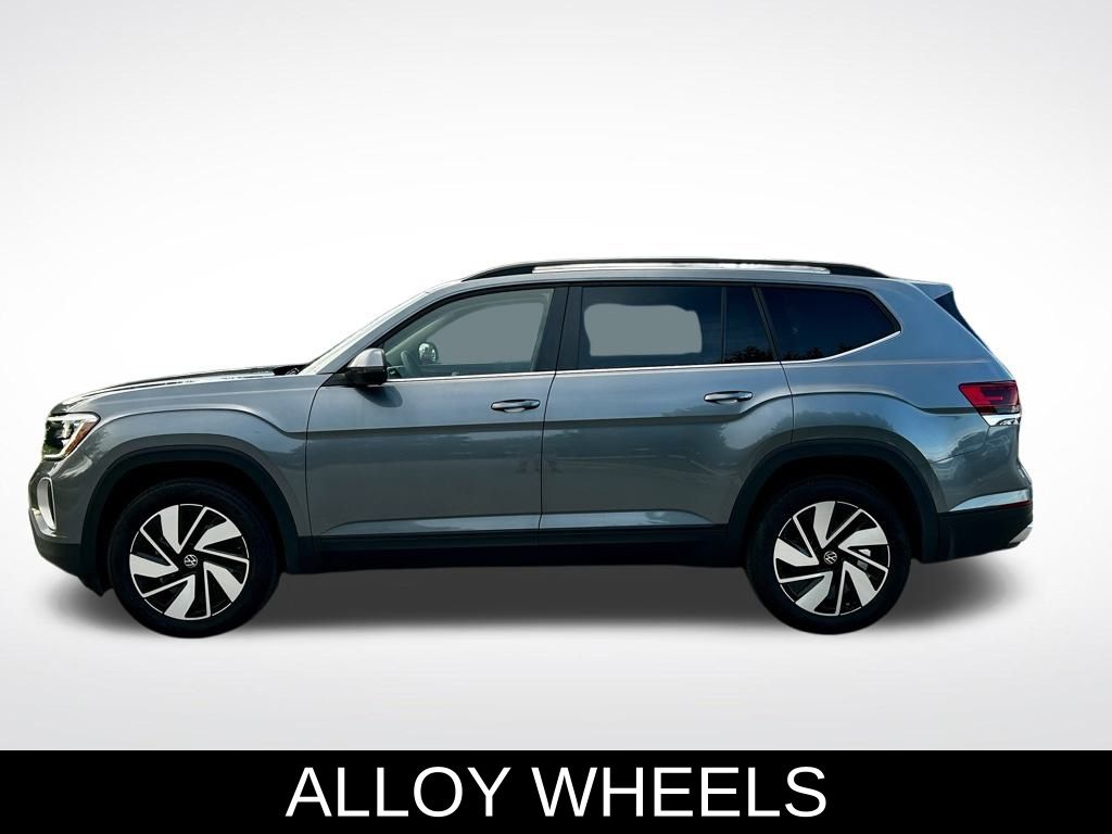 2025 Volkswagen Atlas SE Technology photo 3