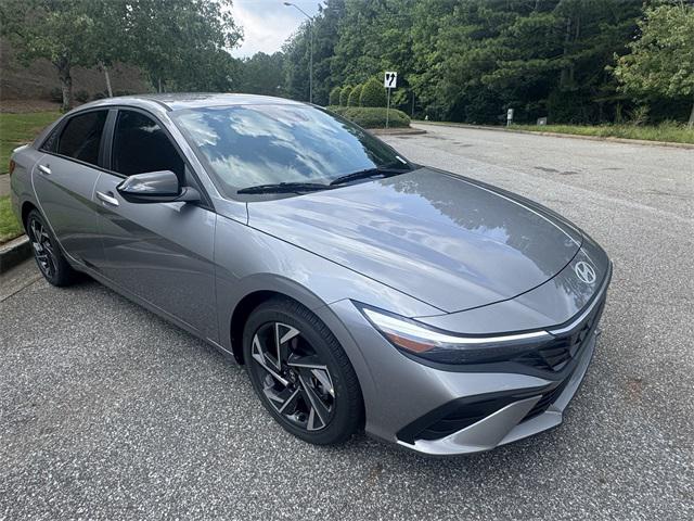 2025 Hyundai Elantra SEL Sport photo 7