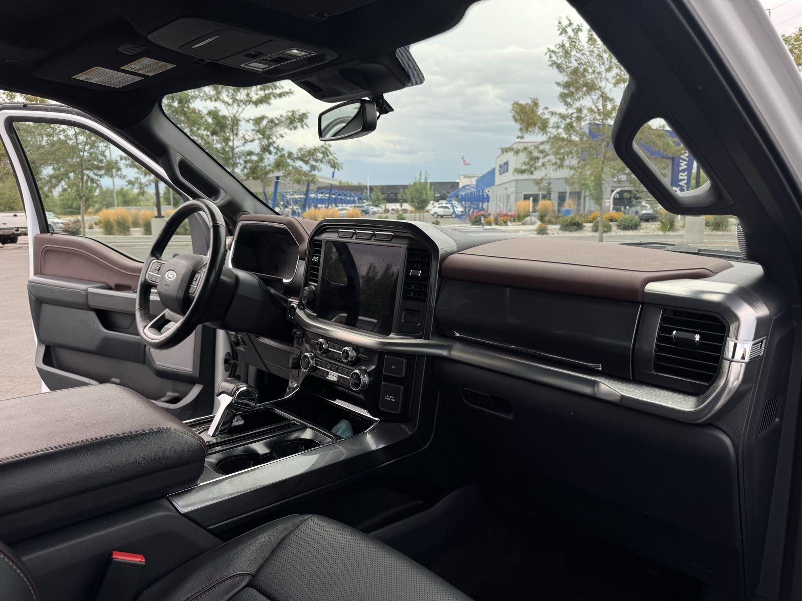 2023 Ford F-150 Lariat photo 9