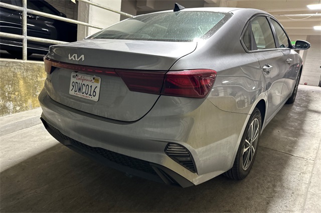 2023 Kia Forte LXS photo 3