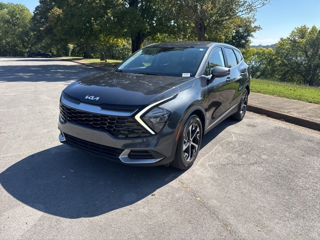 2023 Kia Sportage EX photo 2