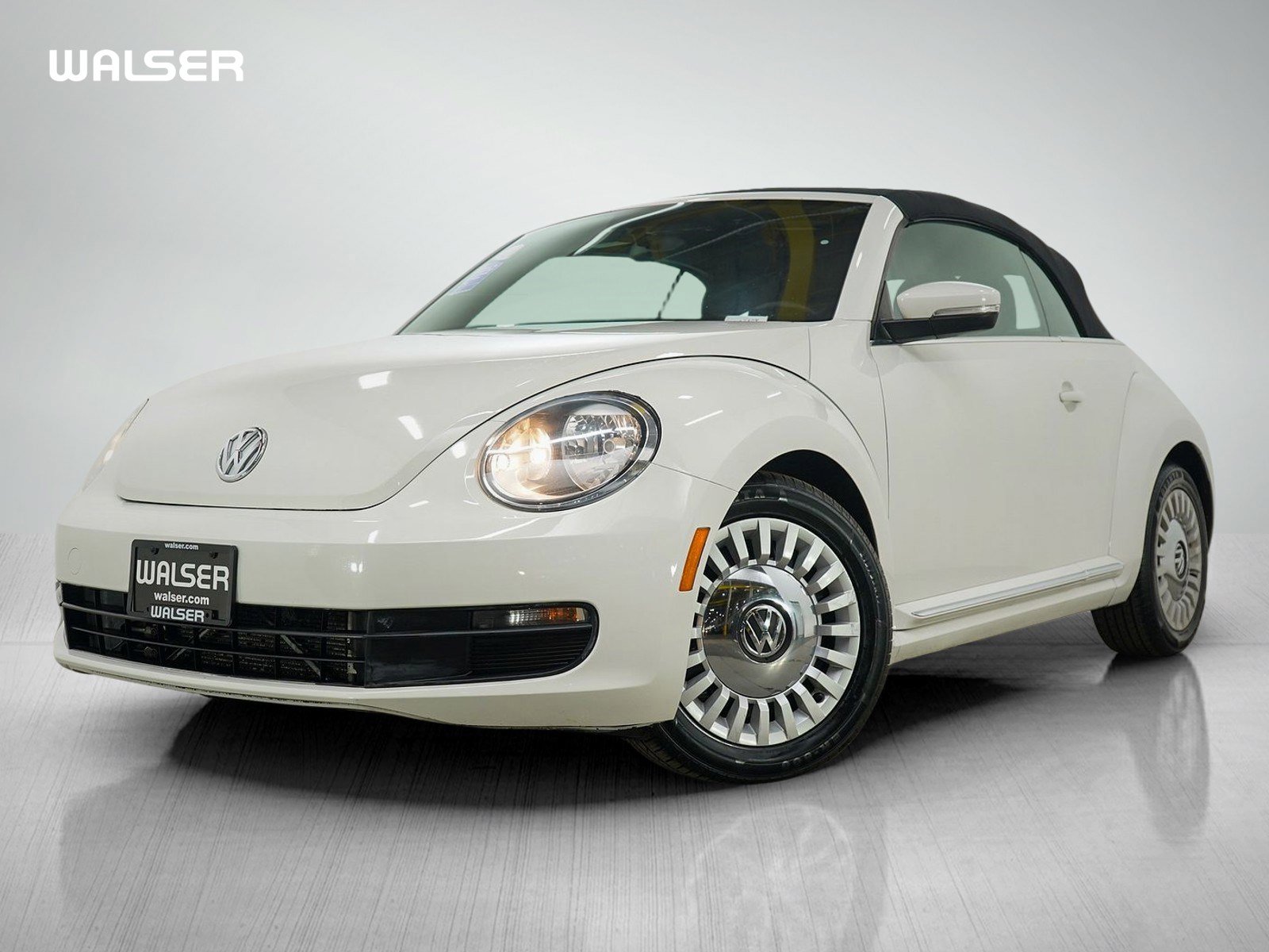2013 Volkswagen Beetle 2.5's photo