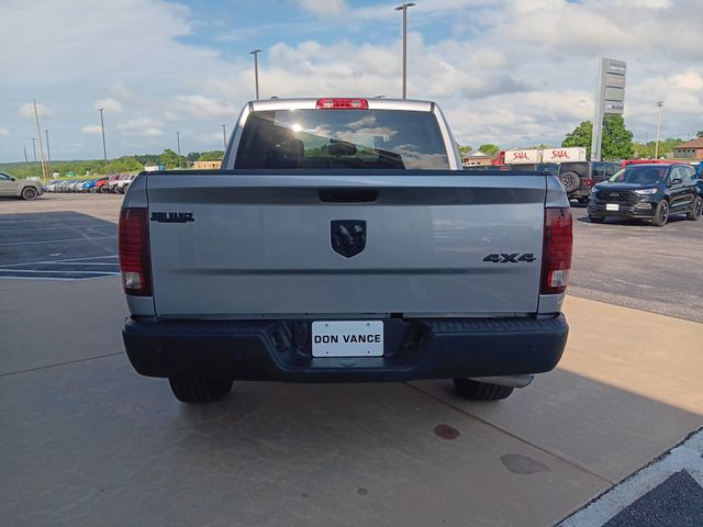 2024 Ram 1500 Classic Warlock photo 4