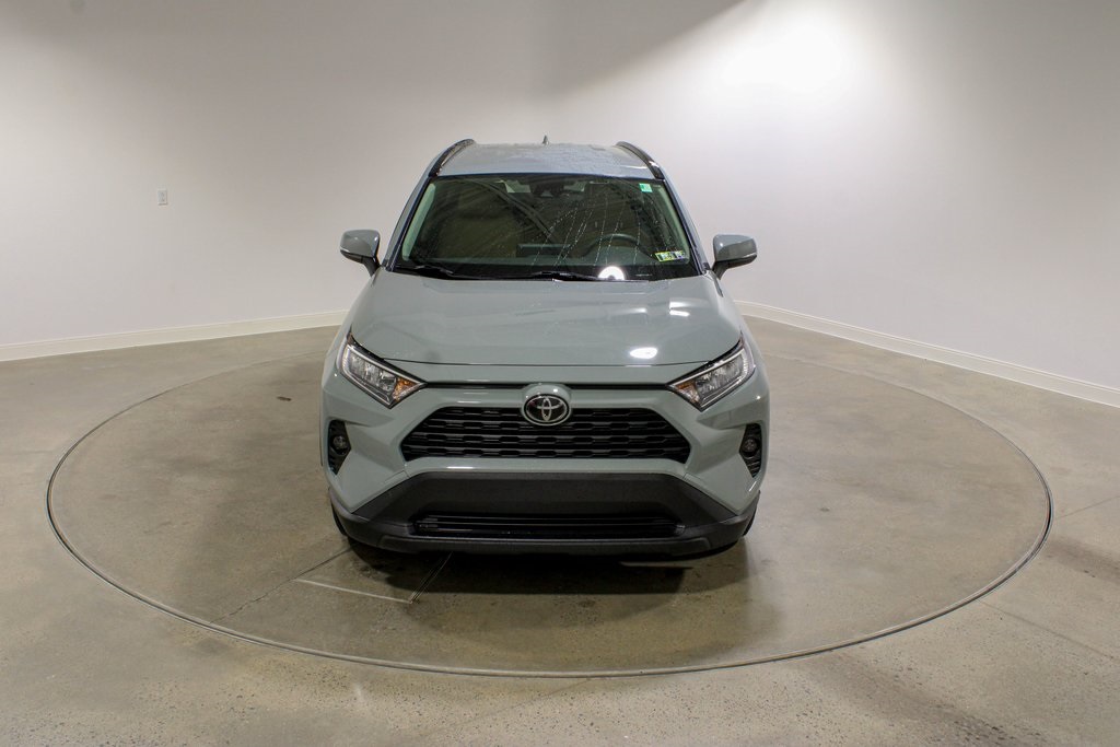 2020 Toyota RAV4 XLE photo 8