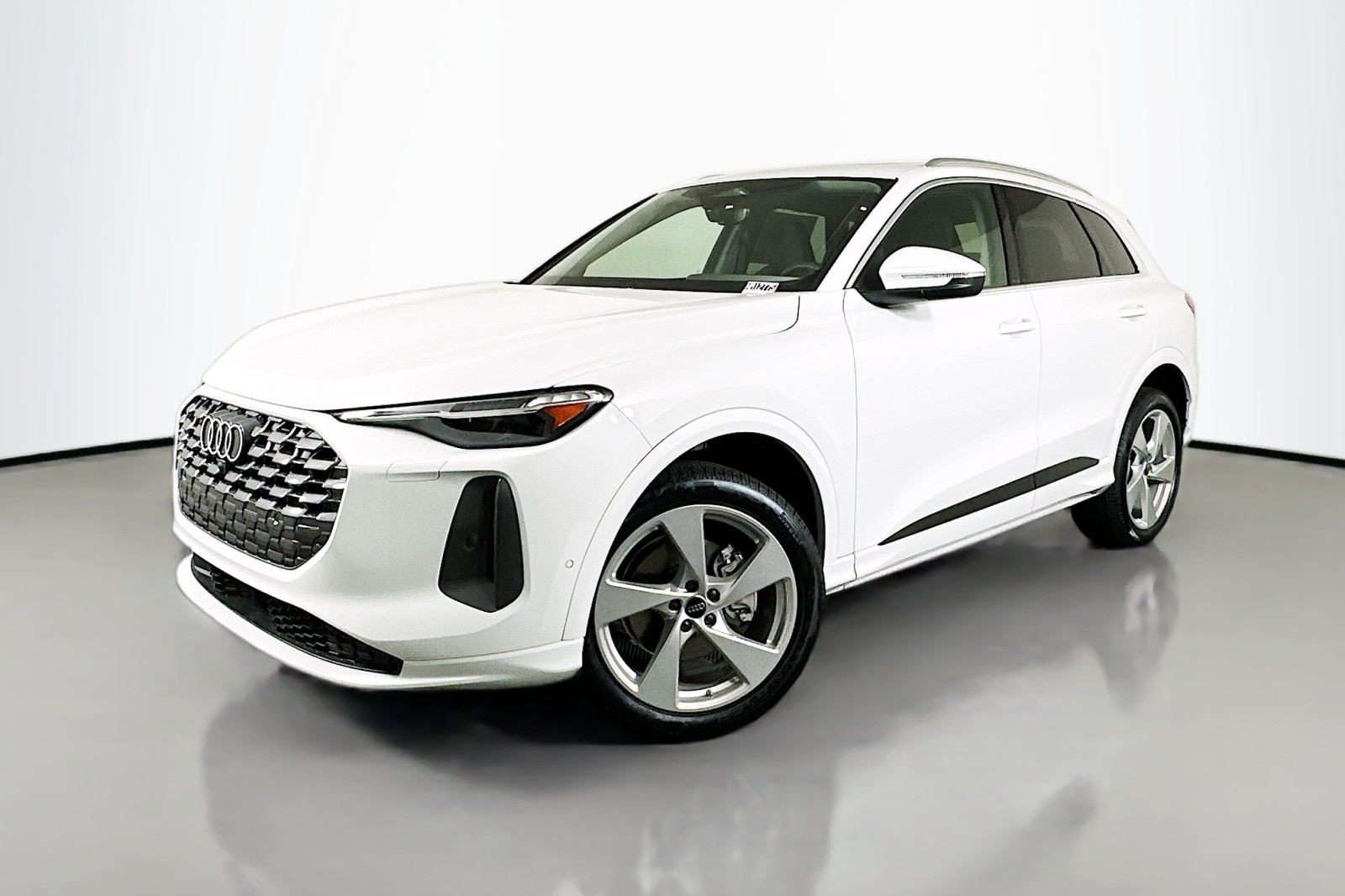 2025 Audi New Q5 Premium Plus's photo