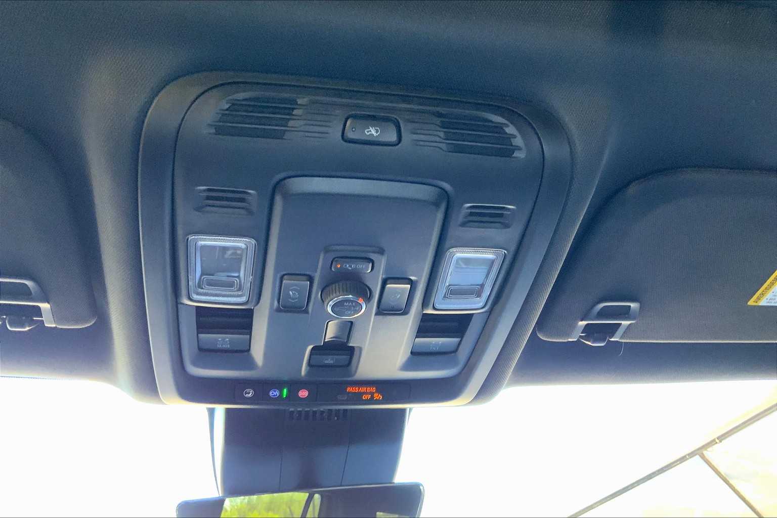 2025 Chevrolet Tahoe High Country photo 30