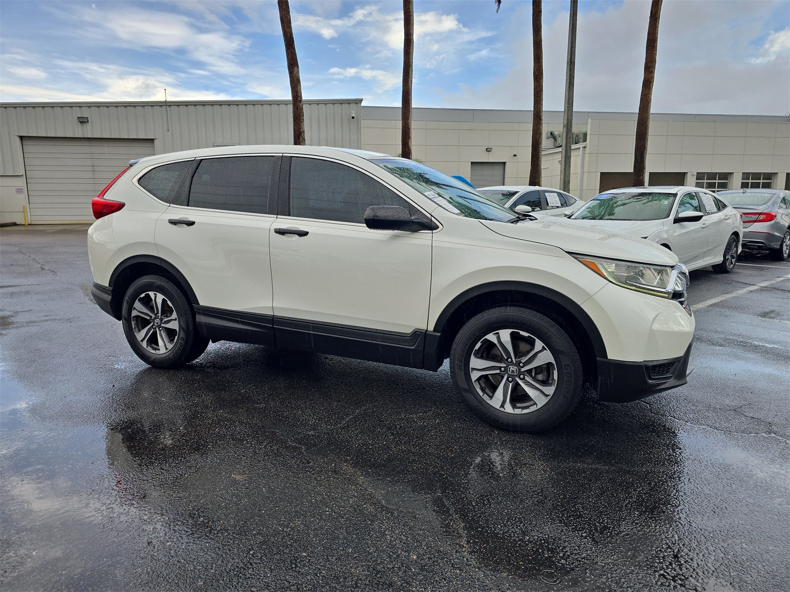 Used 2018 Honda CR-V LX with VIN 2HKRW6H39JH221849 for sale in Port Richey, FL
