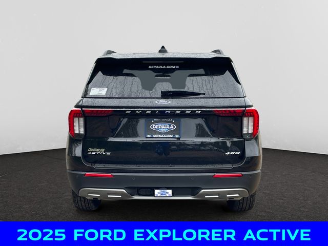 2025 Ford Explorer photo 4