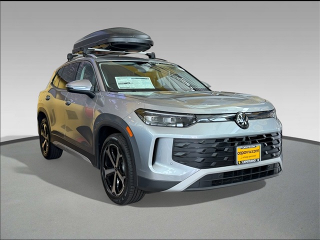 2025 Volkswagen Tiguan SE photo 2