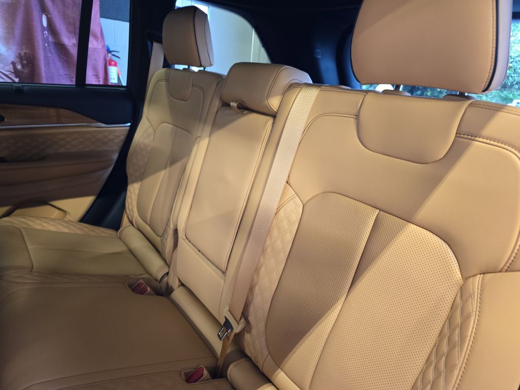 2024 Jeep Grand Cherokee Summit Reserve 4xe photo 14