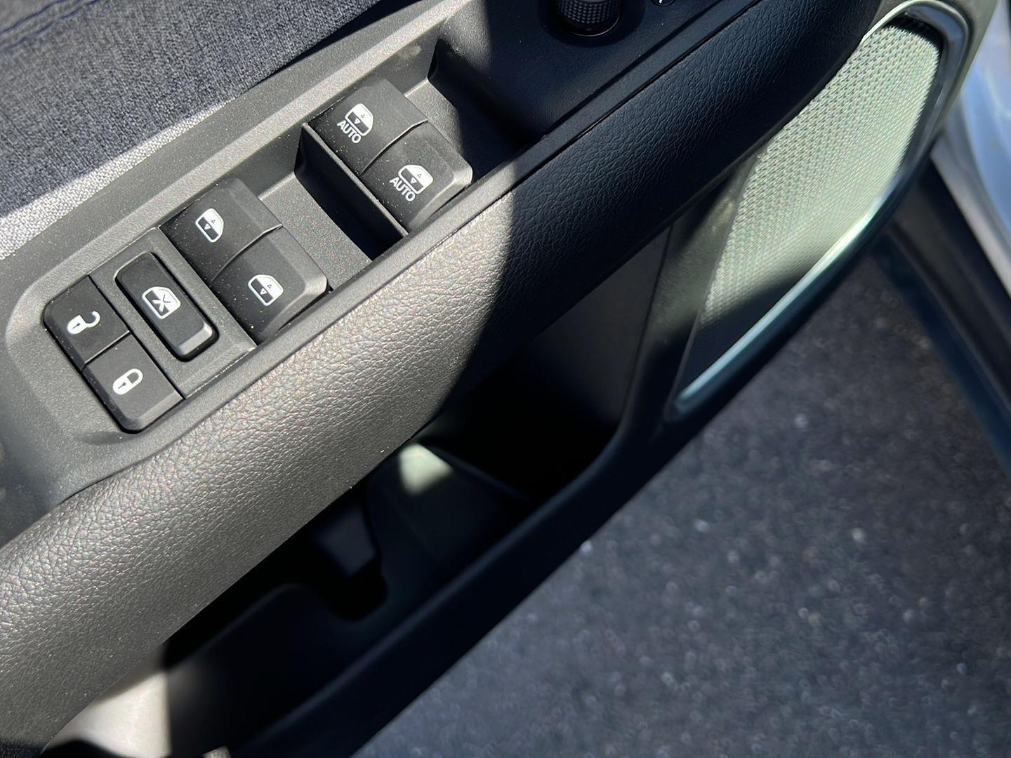 2025 Jeep Compass Latitude photo 11