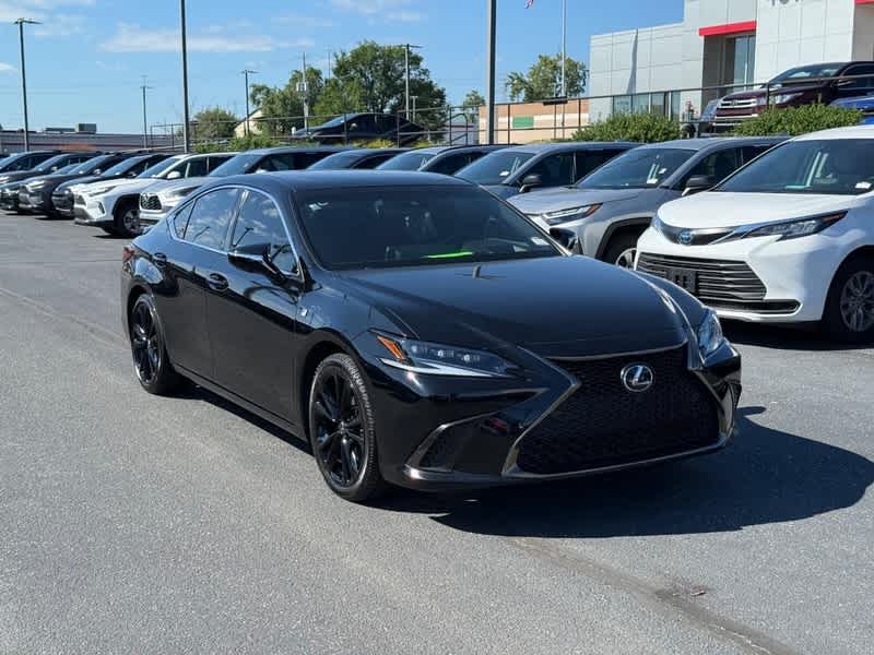 2023 Lexus ES 350 F SPORT Handling's photo