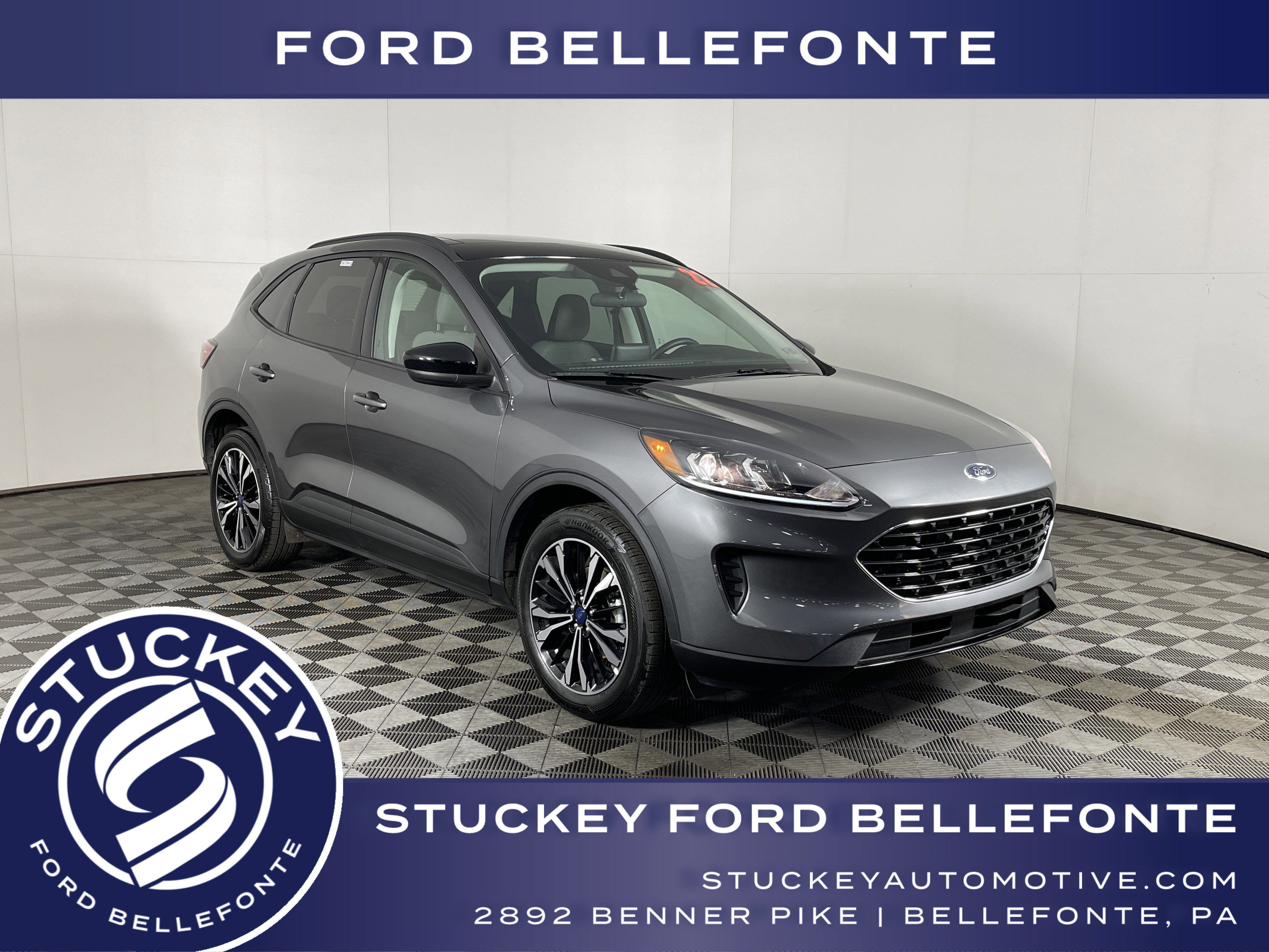 2022 Ford Escape SE's photo