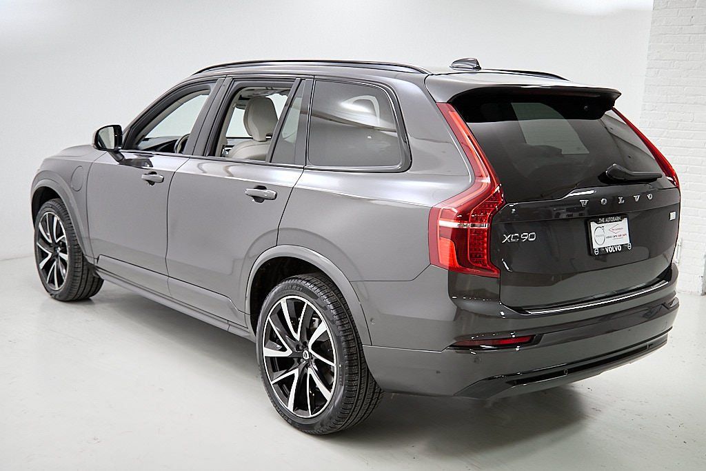 2023 VOLVO XC90 - Image 6