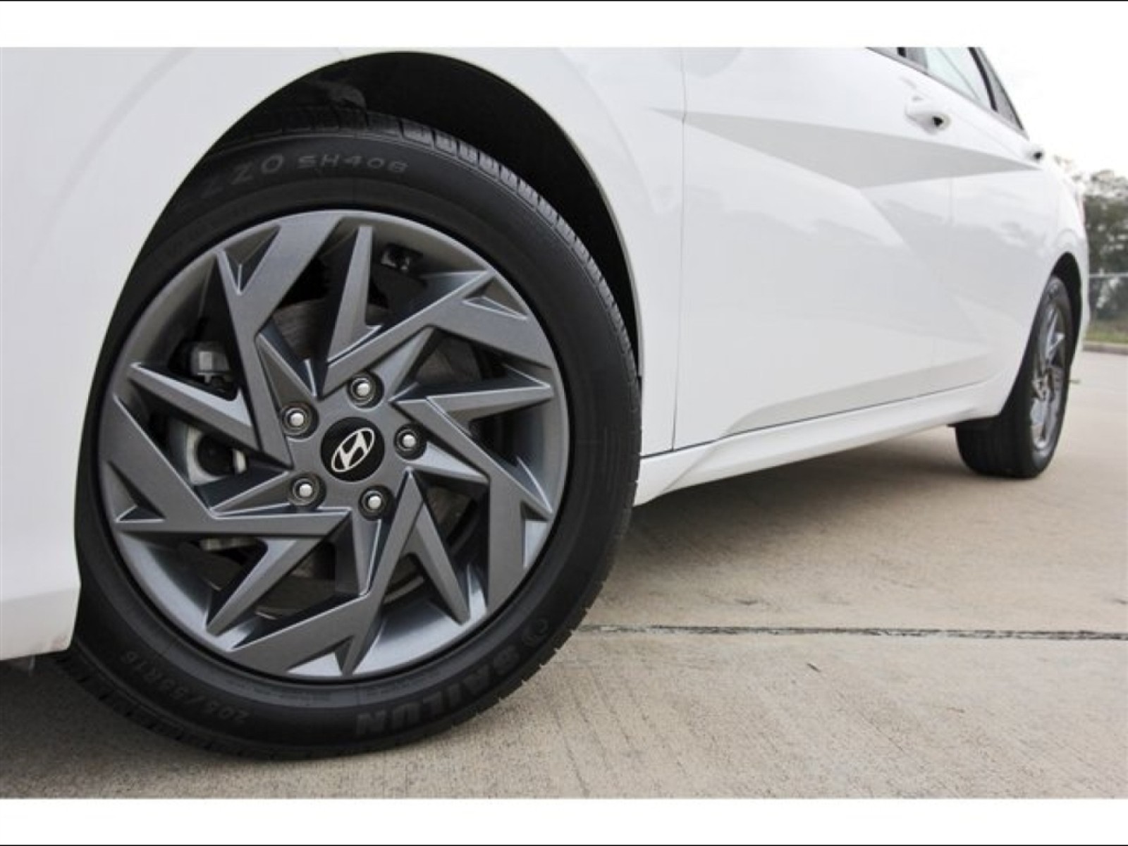 2024 Hyundai Elantra SEL White at Robbins Nissan