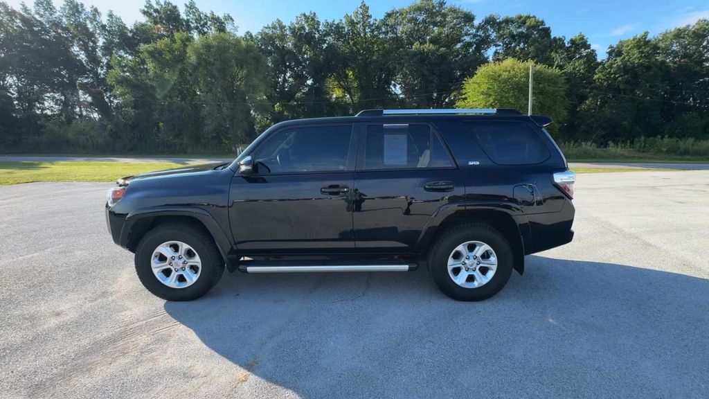 2019 Toyota 4Runner SR5 Premium photo 5
