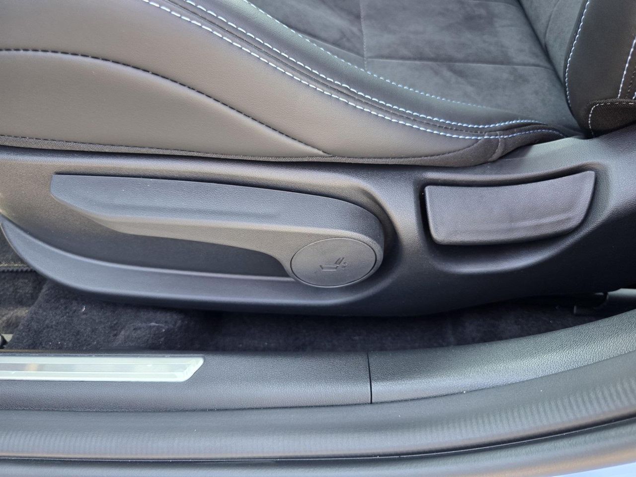 2025 Hyundai Elantra N Base photo 21