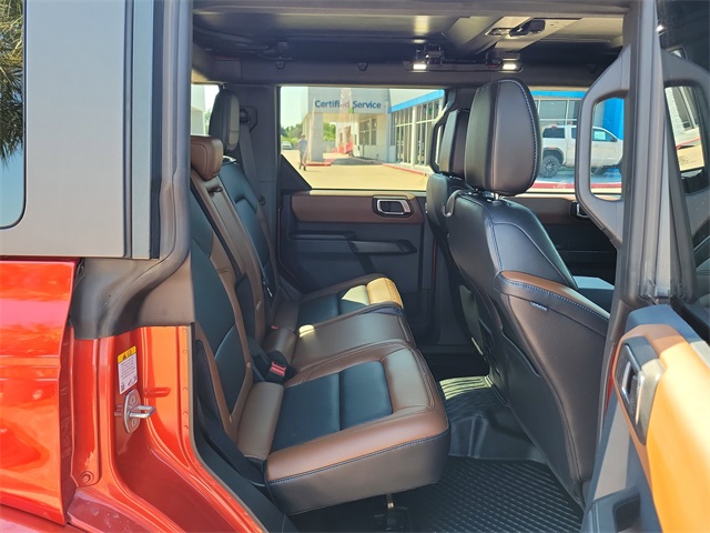 2024 Ford Bronco Outer Banks photo 14
