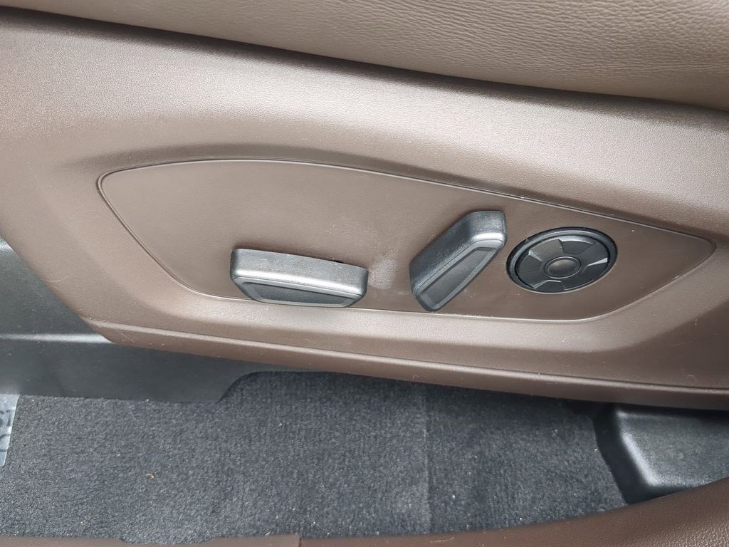 2021 Ford Explorer King Ranch photo 19