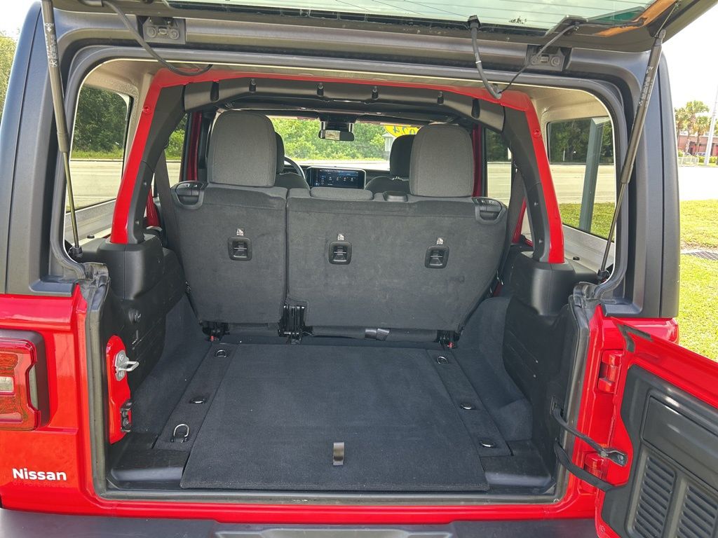 2024 Jeep Wrangler Rubicon photo 41