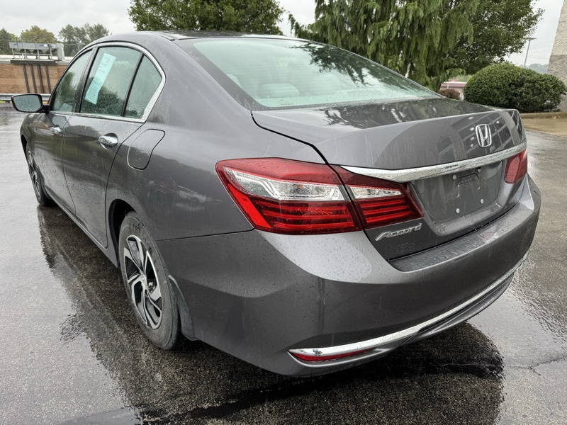 2017 Honda Accord LX photo 5