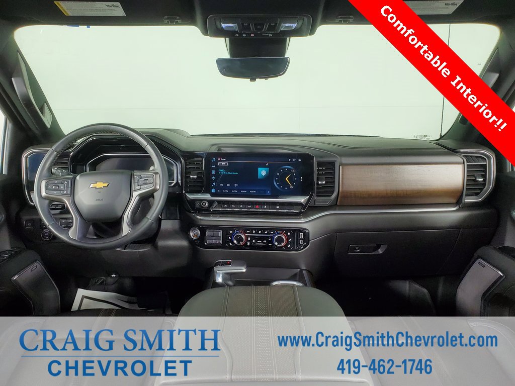 2023 Chevrolet Silverado 1500 High Country photo 2
