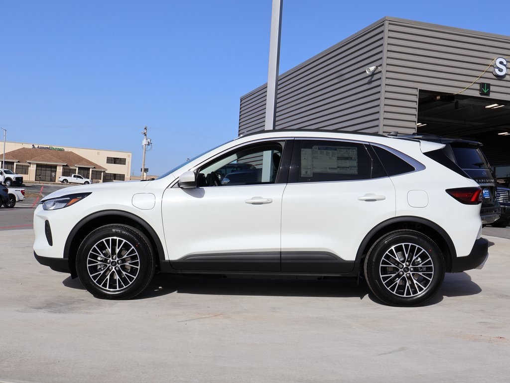 2025 Ford Escape Plug-In Hybrid photo 3