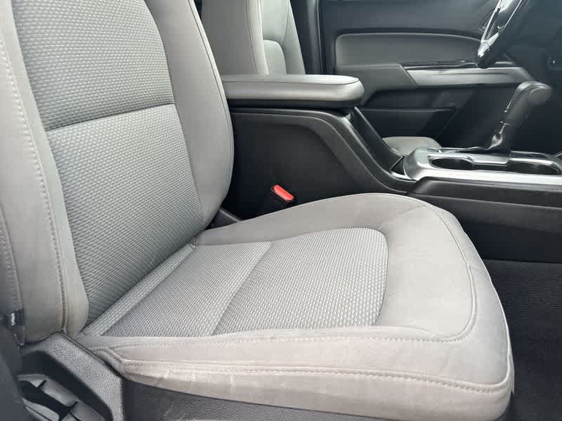 2019 Chevrolet Colorado LT photo 16