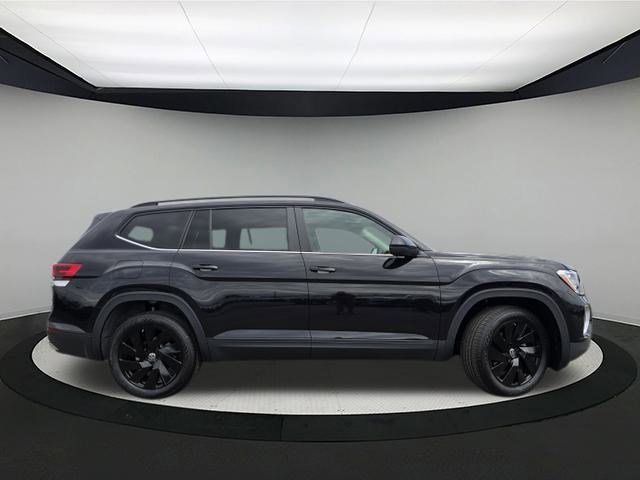 2025 Volkswagen Atlas SE Technology photo 3