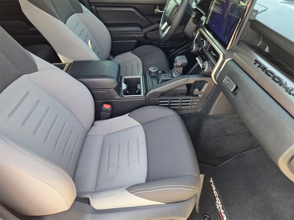 2025 Toyota Tacoma TRD Sport photo 14