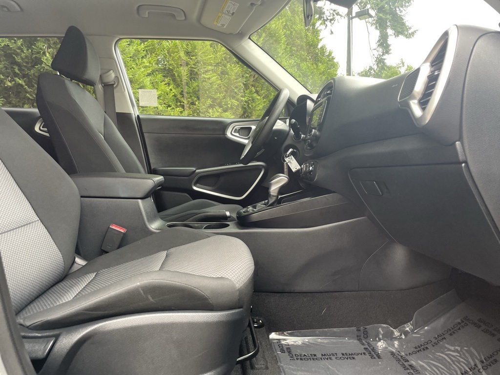 2023 Kia Soul LX photo 17