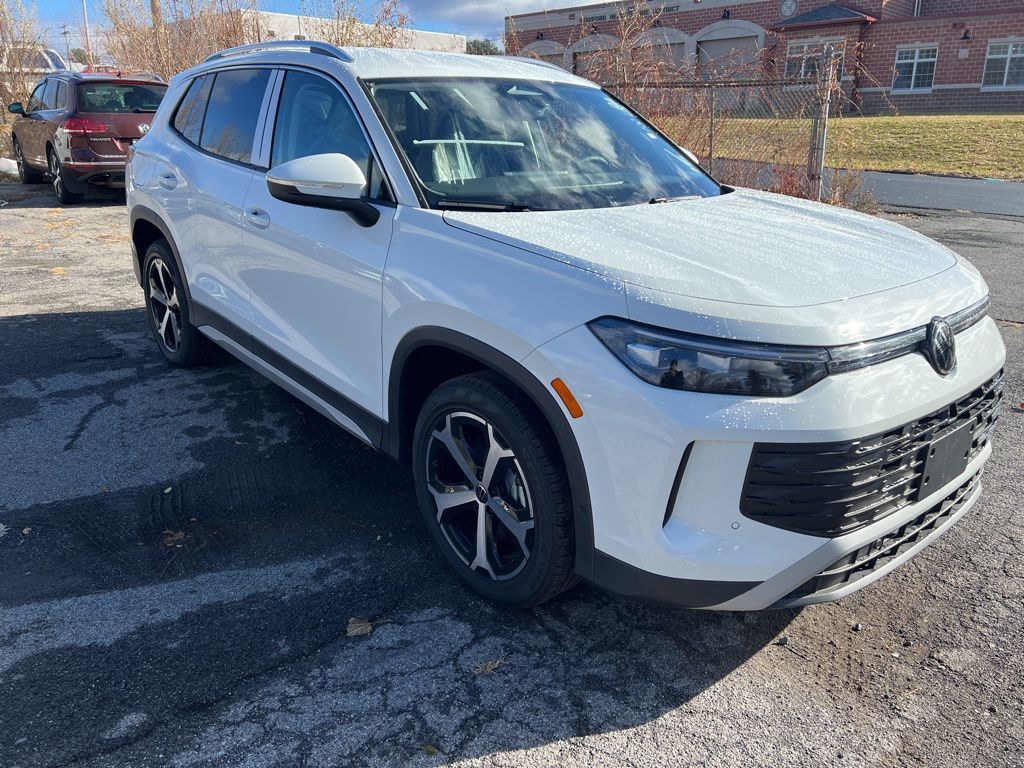 2026 Volkswagen Tiguan SE photo 3