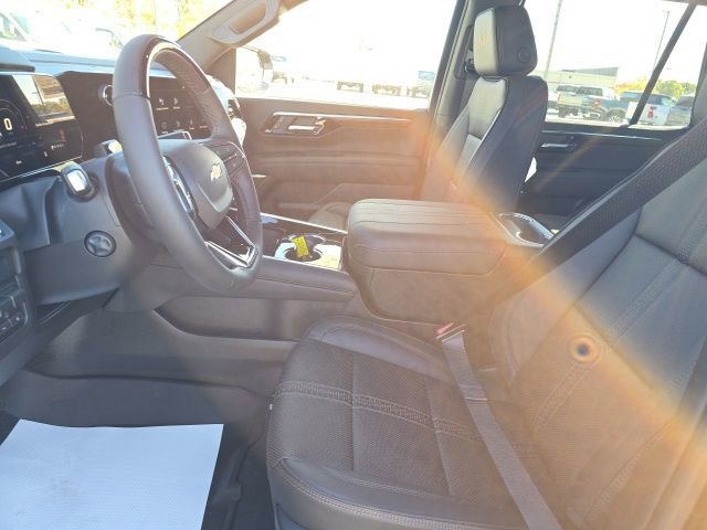 2026 Chevrolet Tahoe High Country photo 4