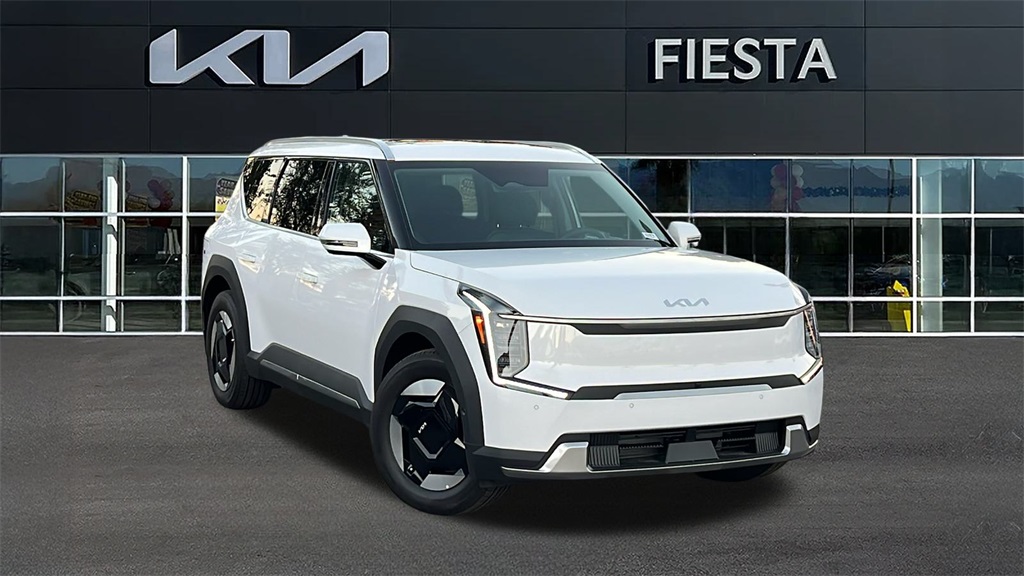 2026 Kia EV9 Wind's photo