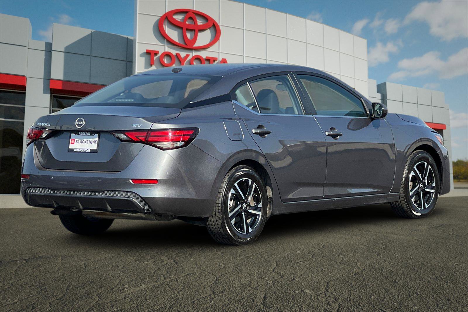 2024 Nissan Sentra SV photo 3