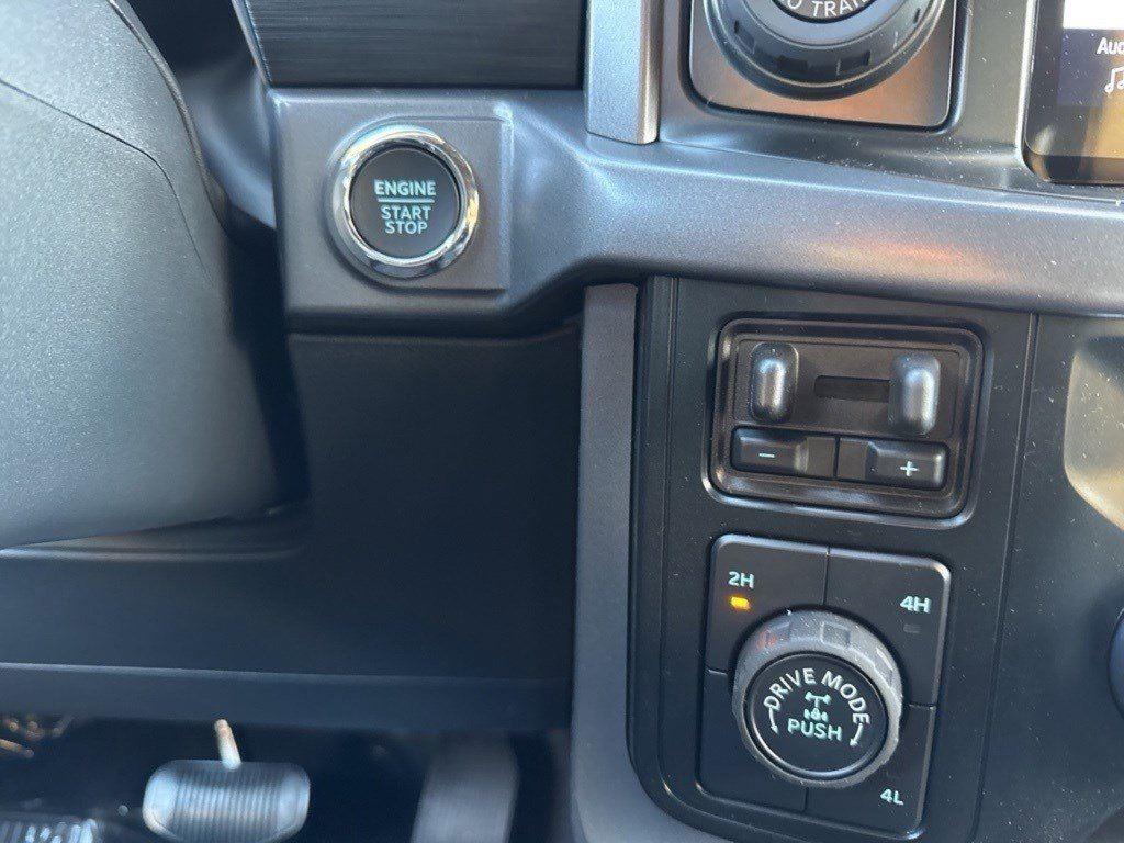 2025 Ford F-150 XLT photo 18