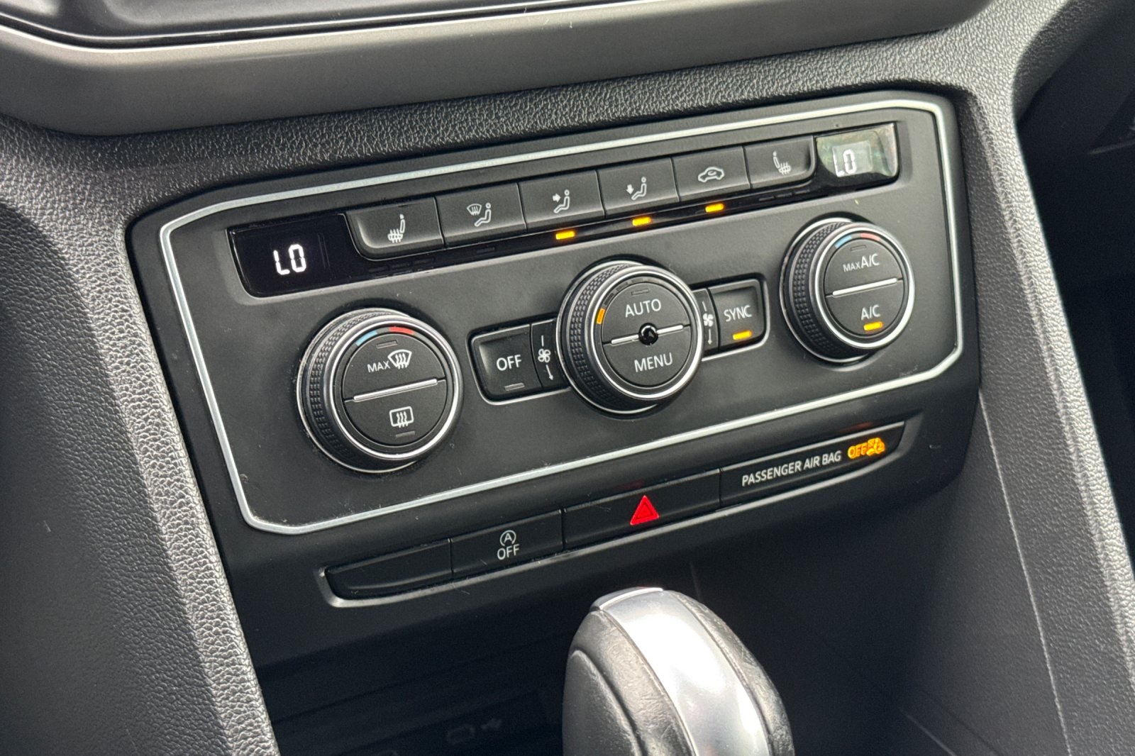2021 Volkswagen Atlas Cross Sport SE Technology photo 18