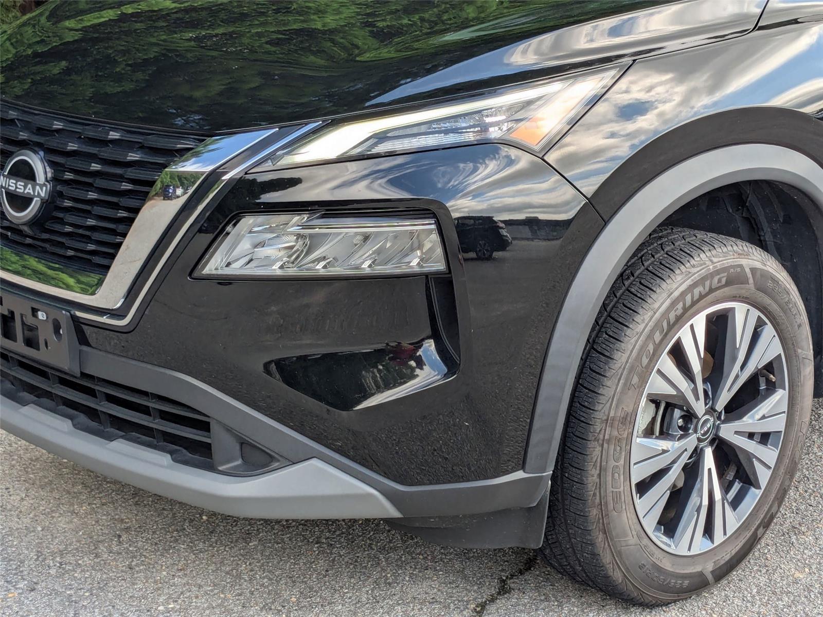 2023 Nissan Rogue SV photo 2