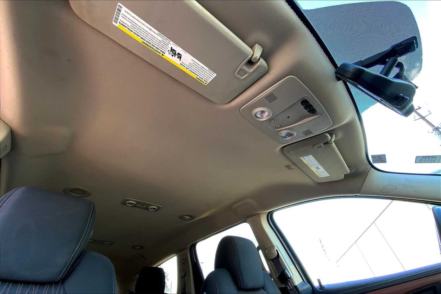 2015 Chevrolet Traverse 1LT photo 13