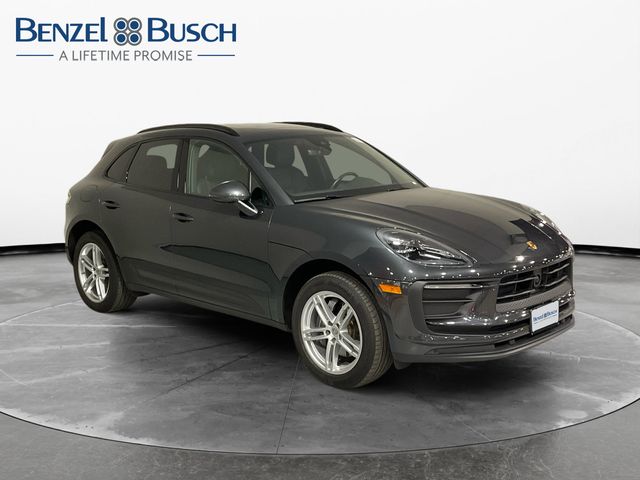 2024 Porsche Macan Base photo 4