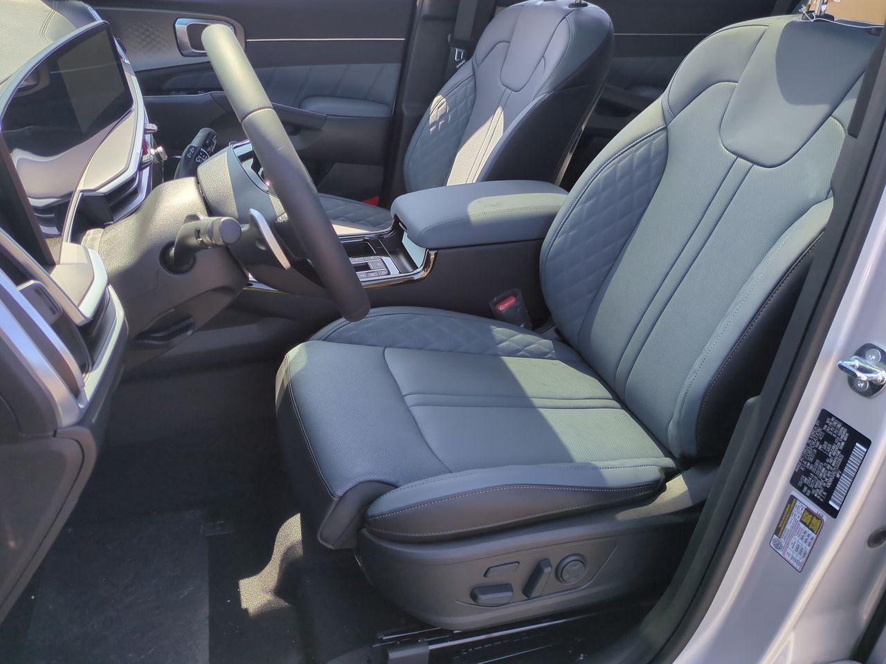 2025 Kia Sorento Hybrid SX Prestige photo 18