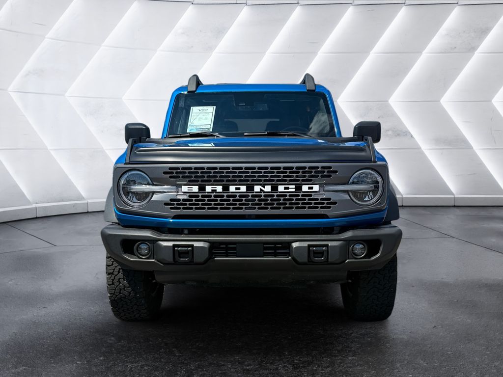 2022 Ford Bronco Badlands photo 2