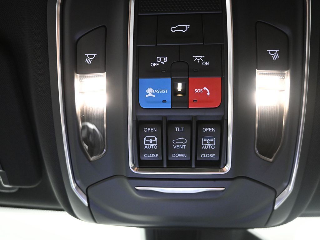 2025 Jeep Grand Cherokee Limited photo 16