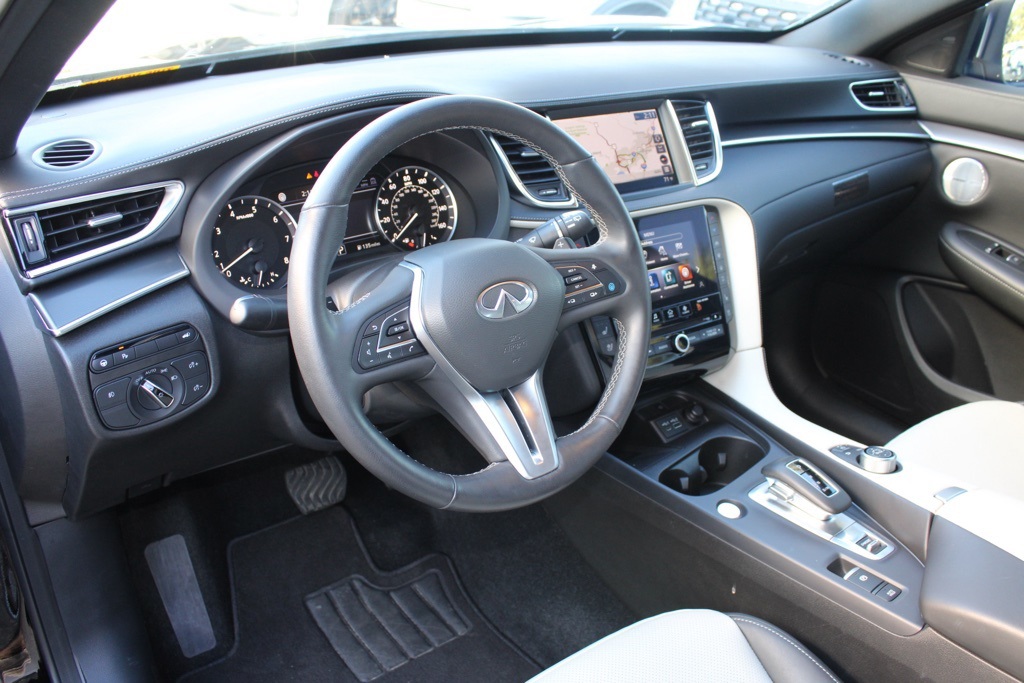 2025 Infiniti QX55 Essential photo 2