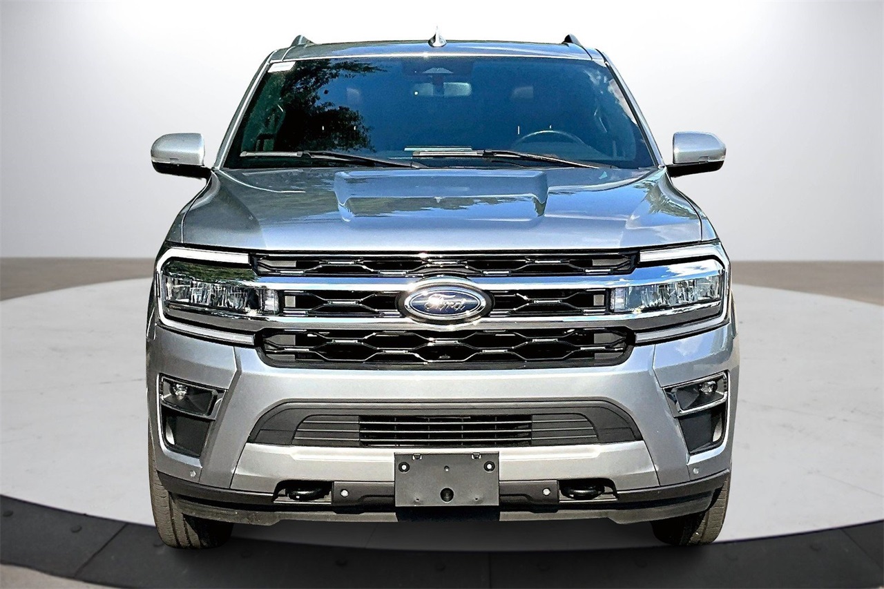 2023 Ford Expedition MAX Limited photo 3
