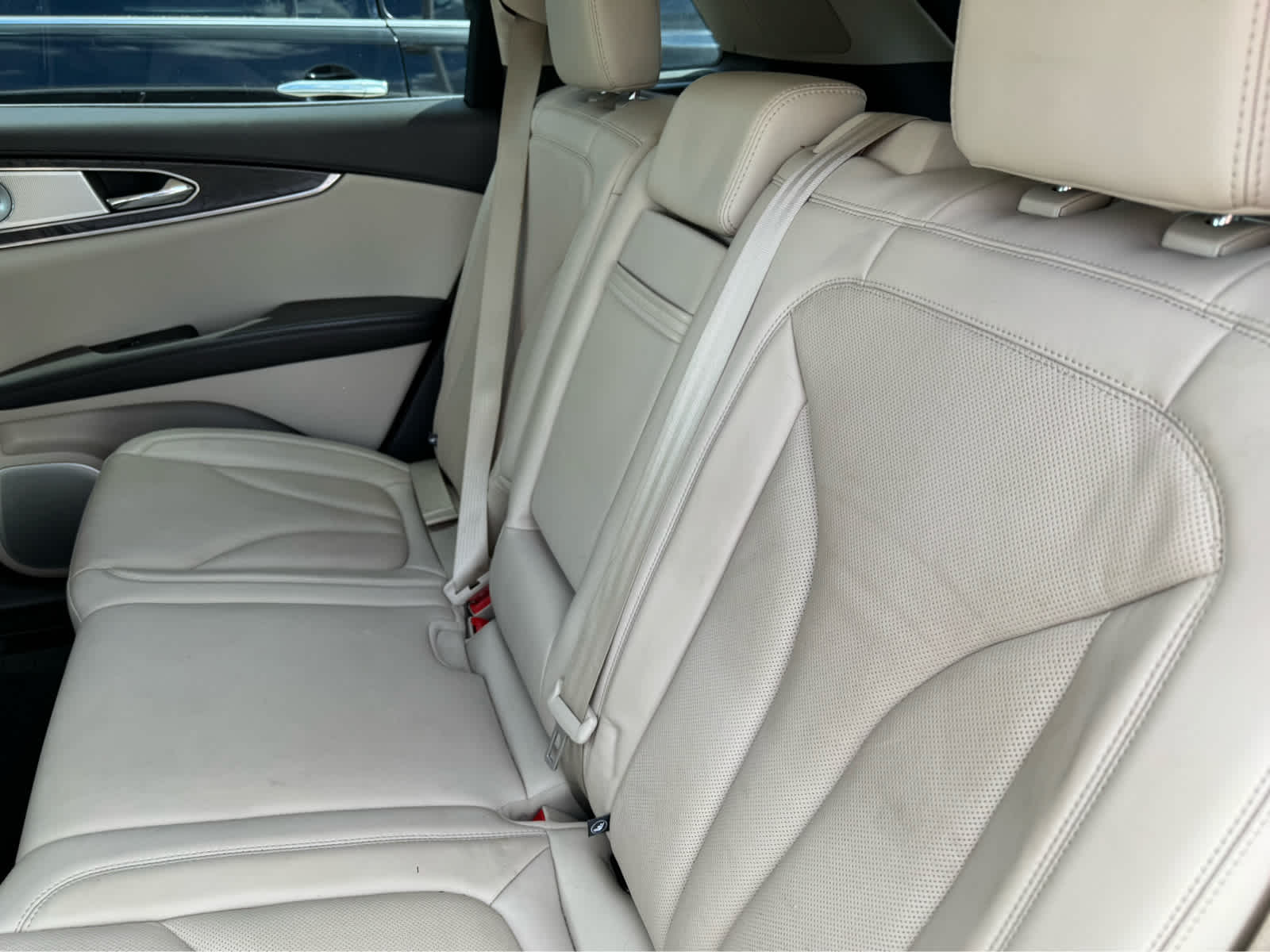 2019 Lincoln Nautilus Reserve photo 21