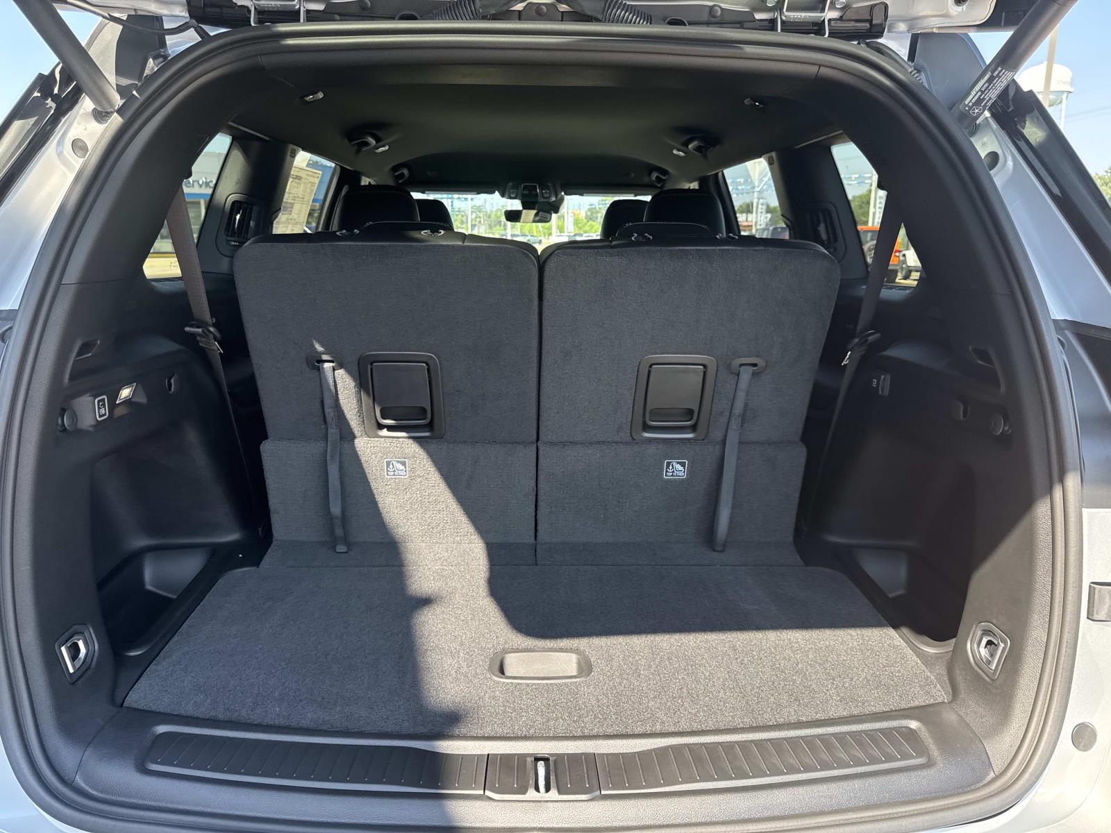 2025 Jeep Grand Cherokee Altitude photo 5