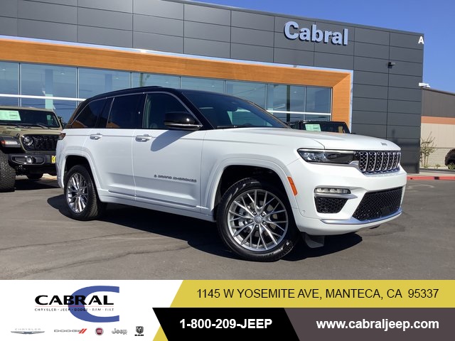 2025 Jeep Grand Cherokee Summit's photo